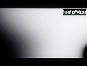 Sandra Elsfort in Kaos (short) (2010) 3