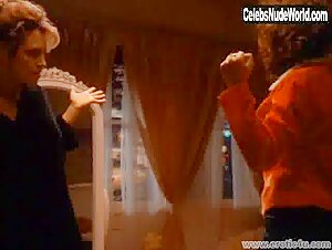 Sandra Taylor in Women of the Night (2001) 5