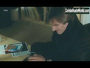 Sandrine Bonnaire in Police (1985) 14