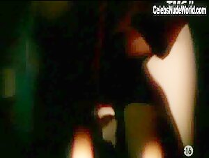 Sarah Czernin Sensual , Explicit in Coups de coeur: Troublante voisine (1993) 17