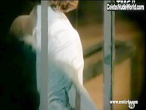 Sarah Czernin Sensual , Explicit in Coups de coeur: Troublante voisine (1993) 4