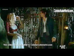 Sarah Felberbaum in La figlia di Elisa - Ritorno a Rivombrosa (series) (2007) 8