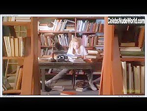 Sarah Polley Kissing , Couple scene in Guinevere (1999) 1