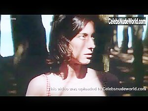 Sasha Hails in Regarde la mer (1997) 7