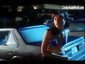 Selma Blair nude , bikini scene in Highway (2002) 3
