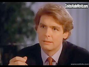 Serena Grandi in Graffiante desiderio (1993) 10