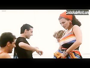 Serena Grandi Butt , Outdoor scene in Miranda (1985) 20