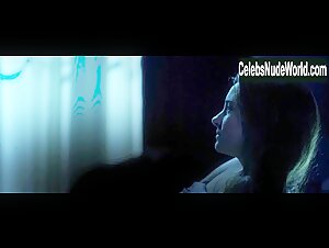 Shailene Woodley in Snowden (2016) 5