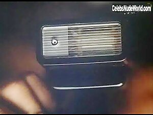 Shannen Doherty Flasing , boobs in Blindfold: Acts of Obsession (1994) 5