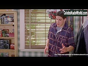 Shannon Elizabeth in American Pie (1999) 6