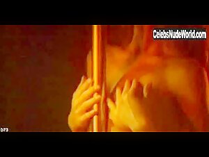 Shannon Elizabeth Poledance , Lingerie in Dish Dogs (2000) 18