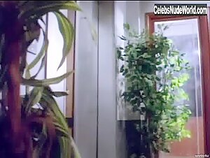 Shannon Tweed Kissing , Coupple in Body Chemistry 4: Full Exposure (1995) 11