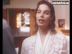 Shannon Whirry Brunette , Explicit in Animal Instincts (1992) 4