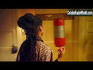 Shanola Hampton Flasing , boobs in Shameless (series) (2011) 16