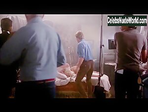 Sharon Stone in Irreconcilable Differences (1984) 3