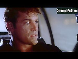 Sherrie Rose in Unlawful Entry (1992) 17