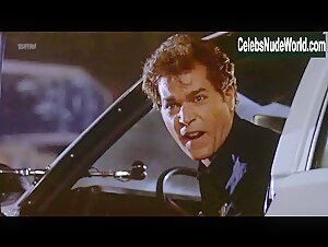Sherrie Rose in Unlawful Entry (1992) 18