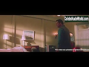 Sheryl Lee nude, butt scene in Vampires (1998) 7