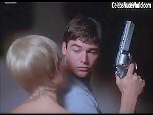Sheryl Lee Wet , Blonde scene in Angel's Dance (1999) 4