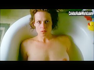 Sigourney Weaver in A Map of the World (1999) 10