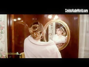 Silvia Dionisio in Natale in casa d'appuntamento (1976) 13
