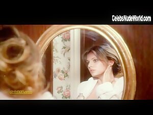 Silvia Dionisio in Natale in casa d'appuntamento (1976) 16