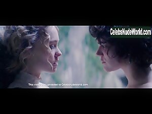 Soko sexy , liking scene in La danseuse (2016) 19