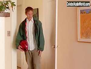 Sonja Bennett nude, butt scene in Punch (2002) 6