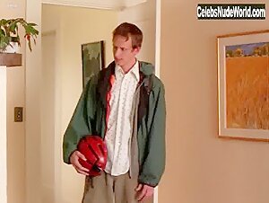 Sonja Bennett nude, butt scene in Punch (2002) 8