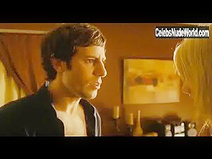 Sonja Bennett Kisisng , Blonde in Young People Fucking (2007) 6