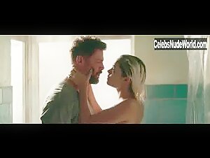 Sophie Charlotte Kissing , Blonde in Ilha de Ferro (series) (2018) 8