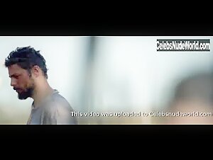 Sophie Charlotte in Reza a Lenda (2016) 7
