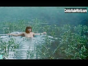 Sophie Marceau in L'amour braque (1985) 5