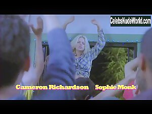 Sophie Monk in Hard Breakers (2010) 3
