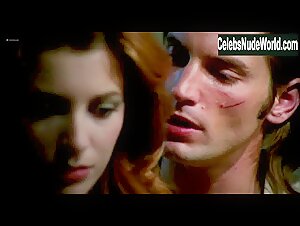 Stefania Casini in L'ambizioso (1975) 1