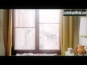 Stefania Casini in Solamente nero (1978) 11