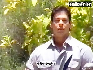 Summer Fields in Emmanuelle 2000: Being Emmanuelle (2000) 9