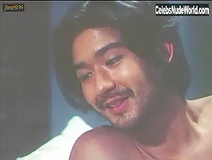Sung Hi Lee boobs , Lingerie in A Night on the Water (1998) 15