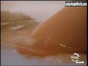 Susan Featherly Bathtub , boobs in Virtual Girl 2: Virtual Vegas (2001) 7