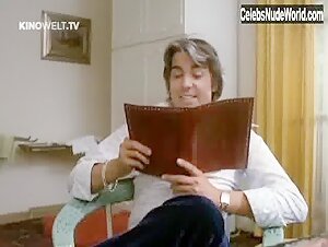 Sybil Danning Blonde , Vintage in Das Madchen mit der heisen Masche (1972) 2