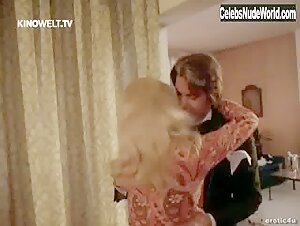 Sybil Danning Kissing , Vintage in Das Madchen mit der heisen Masche (1972) 2