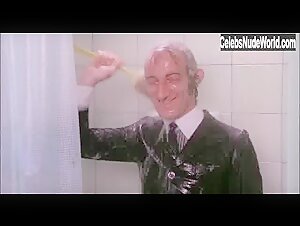 Barbara Bouchet in 40 gradi all'ombra del lenzuolo (1976) 10