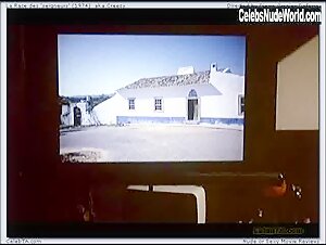 Sydne Rome Nipple , Vintage in La race des 'seigneurs' (1974) 19