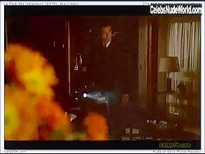 Sydne Rome Nipple , Vintage in La race des 'seigneurs' (1974) 3