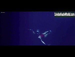 Tahnee Welch nude , pool scene  in Cocoon (1985) 5