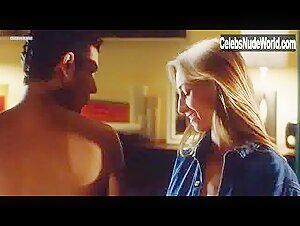 Tania Kloek nude , boobs scene in Dief (1998) 3