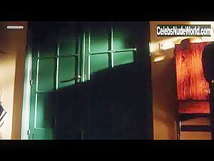 Tania Kloek Flasing  , Butt scene in Dief (1998) 14