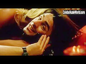 Tania Kloek in Team Spirit (2000) 9