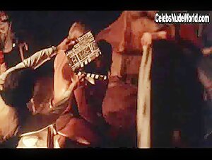 Tanya Roberts Couple , Kissing in Beastmaster (1982) 17