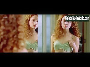 Tara Fitzgerald Lingerie , Wet in I Capture the Castle (2003) 3